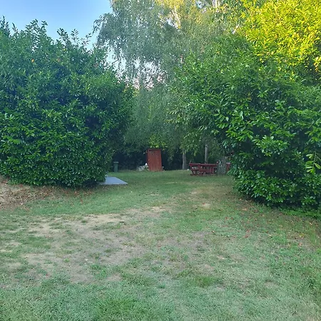 Bacshegyi Vendeghaz 2 Apartmán *