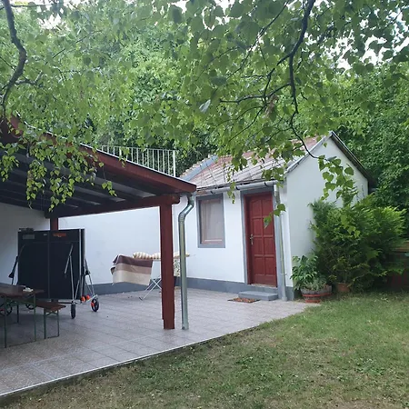 Apartmán Bacshegyi Vendeghaz 2 Kaptalantoti